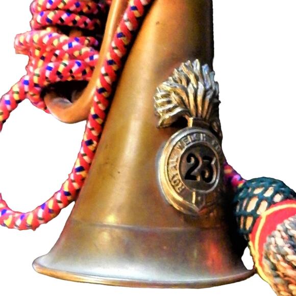 Excellent Shape Royal Welsh Fusiliers 23rd Regiment Bugle ~WW1 Museum Quality - Picture 1 of 13